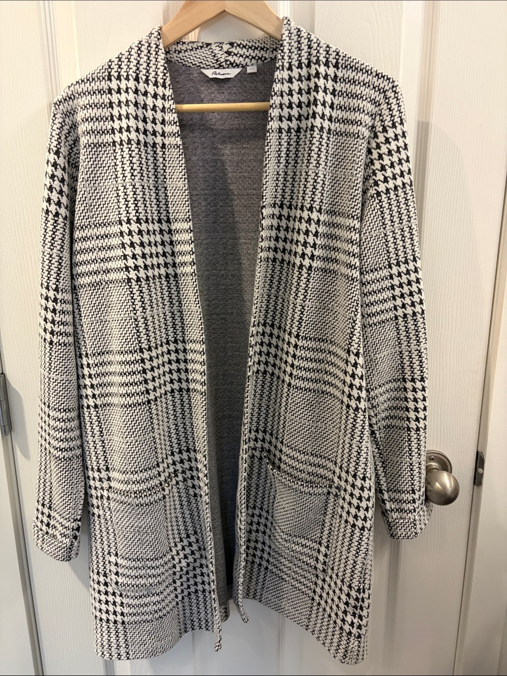Reitmans Black and White Houndstooth Open-Front Cardigan